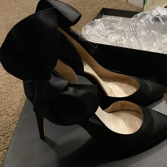 INC Kaleaf Black High Heels with large Bow design! - Picture 2 of 5